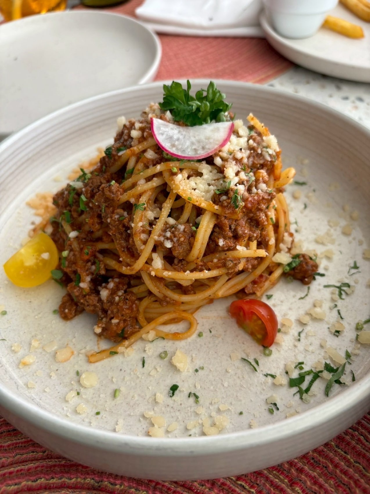 大人はピザやパスタを注文。どちらも満足のおいしさでした。