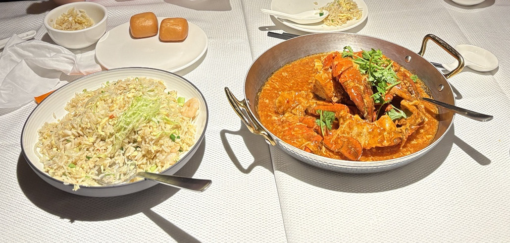 ジャンボシーフードで食べたチリクラブ、チャーハン、揚げパン