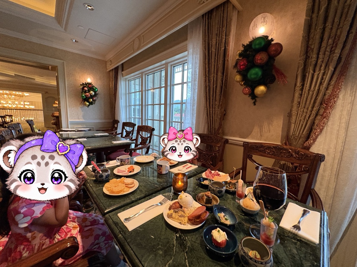 ラウンジで夕食。子どもと一緒に、ホテルでゆっくり食べられました。