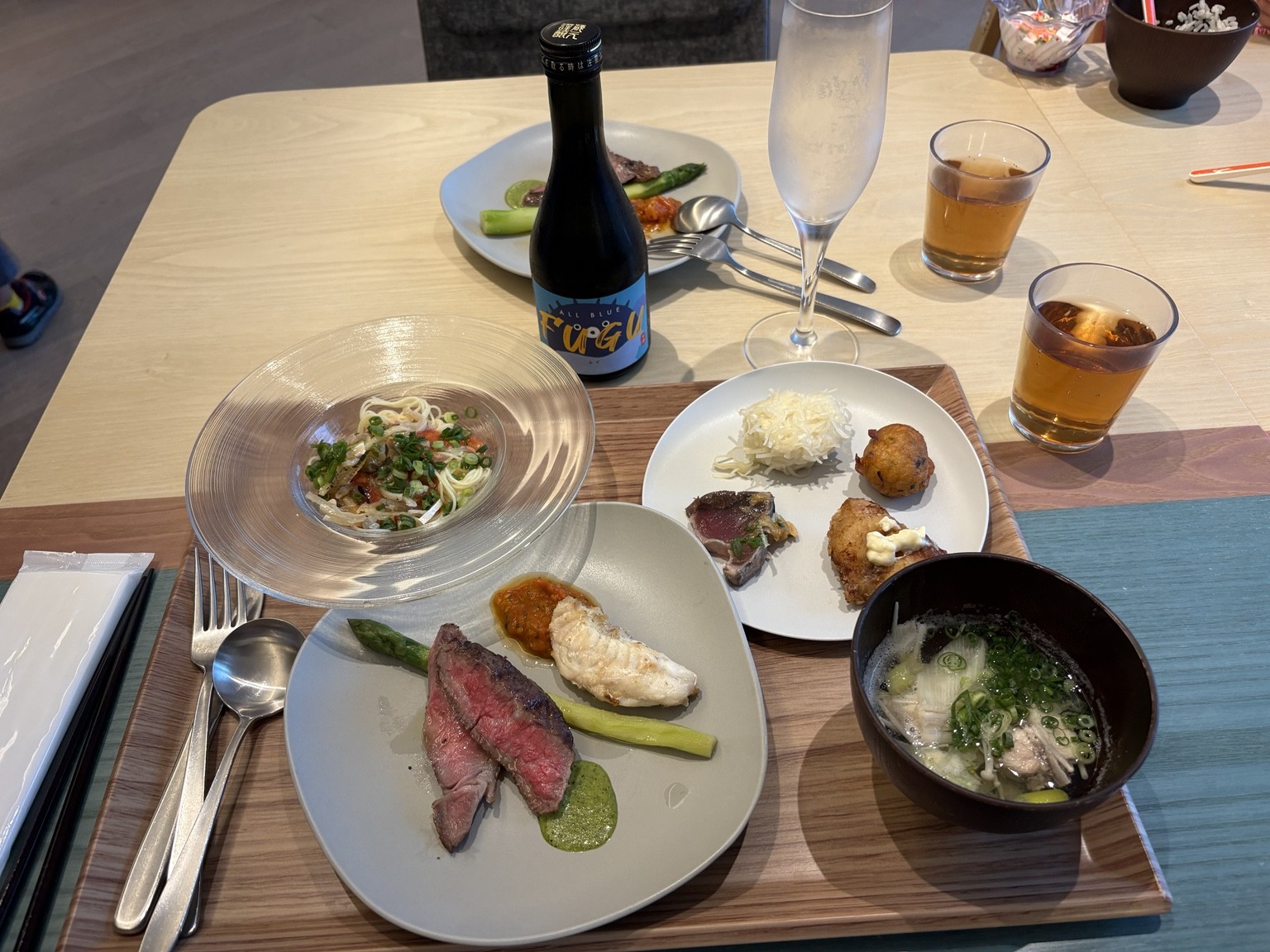 PUKU PUKUの夕食ビュッフェから選んだ料理