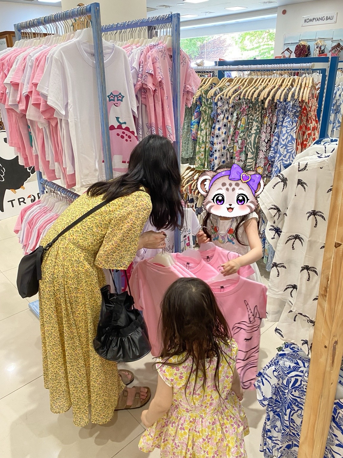 バリコレクションで、好きなお洋服選び。