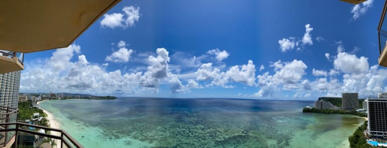 客室から眺めるグアムの海